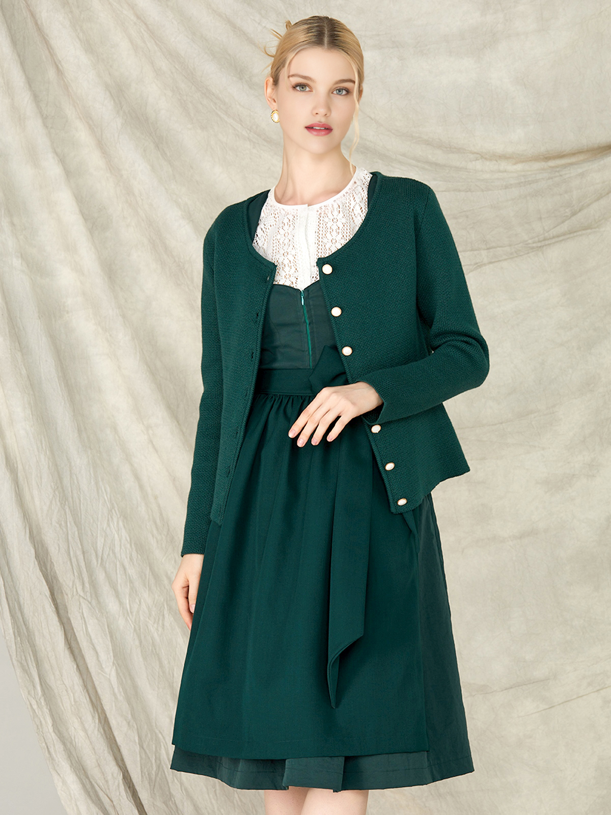 Dirndl mit 70 cm Länge