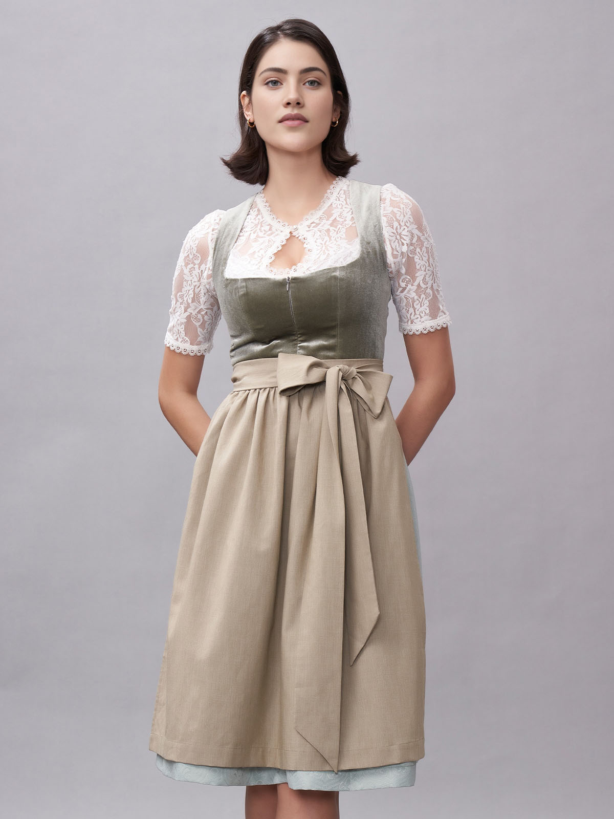Modernes Dirndl in Grün mit frischem Design