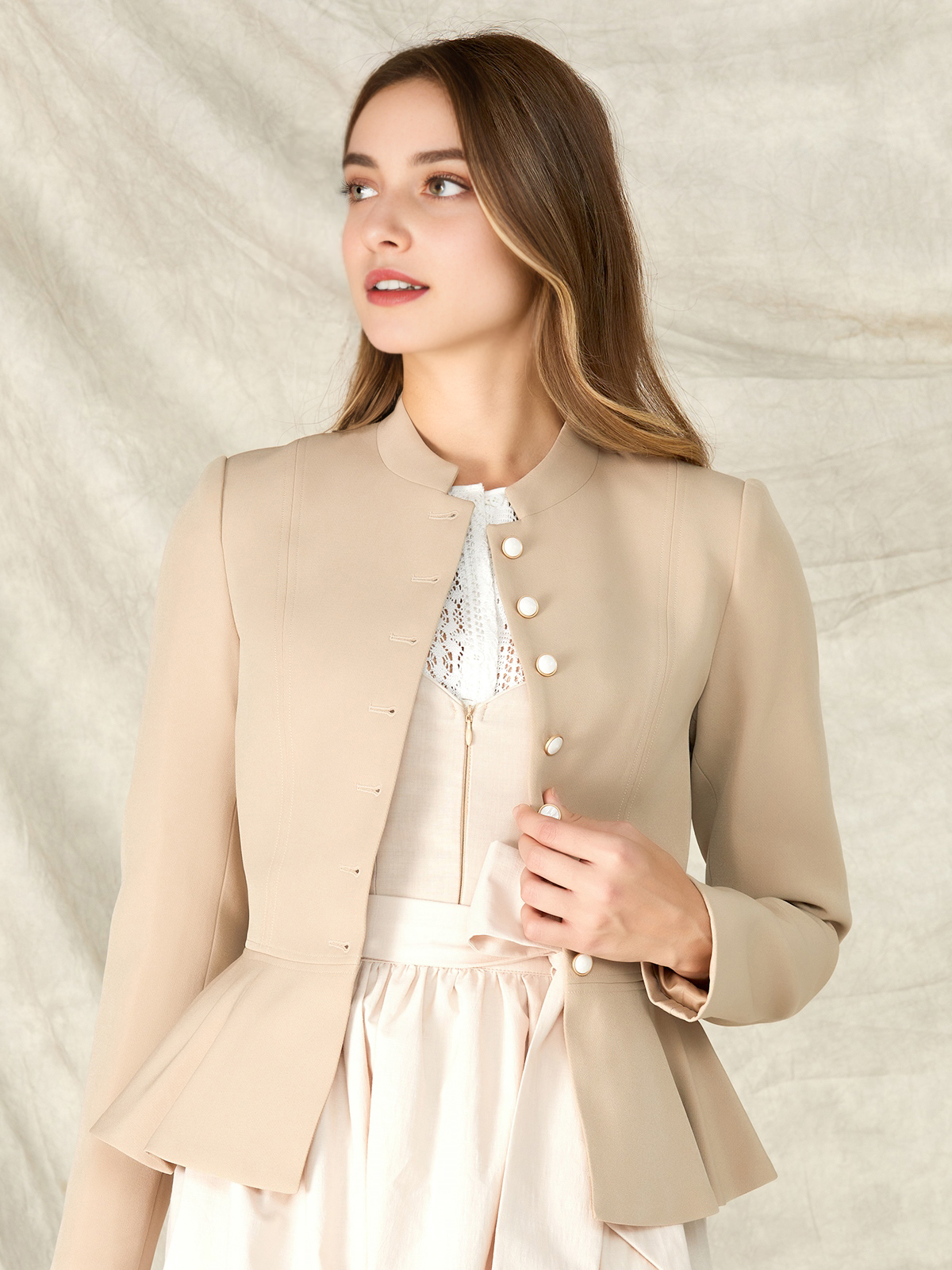 Dirndl mit moderner Jacke