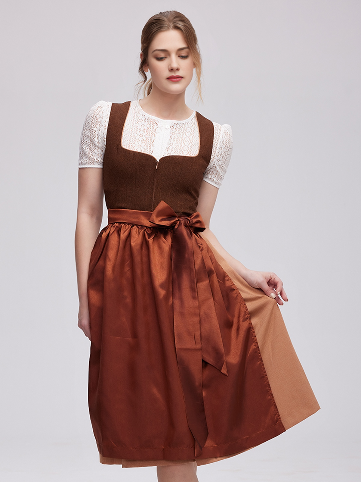 Dirndl Flieder in eleganter Ausführung