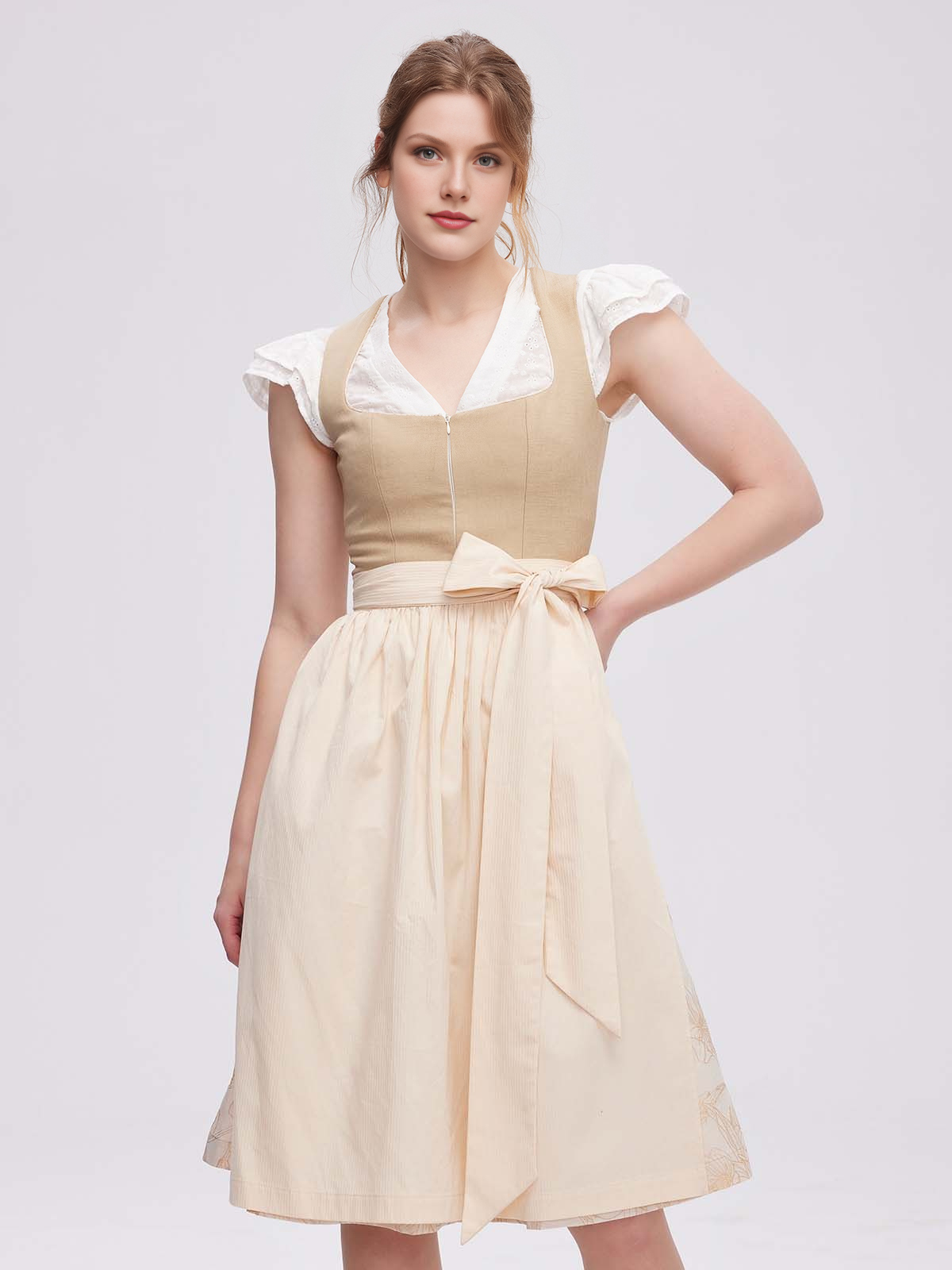 Modernes Dirndl mit Reißverschluss in Braun