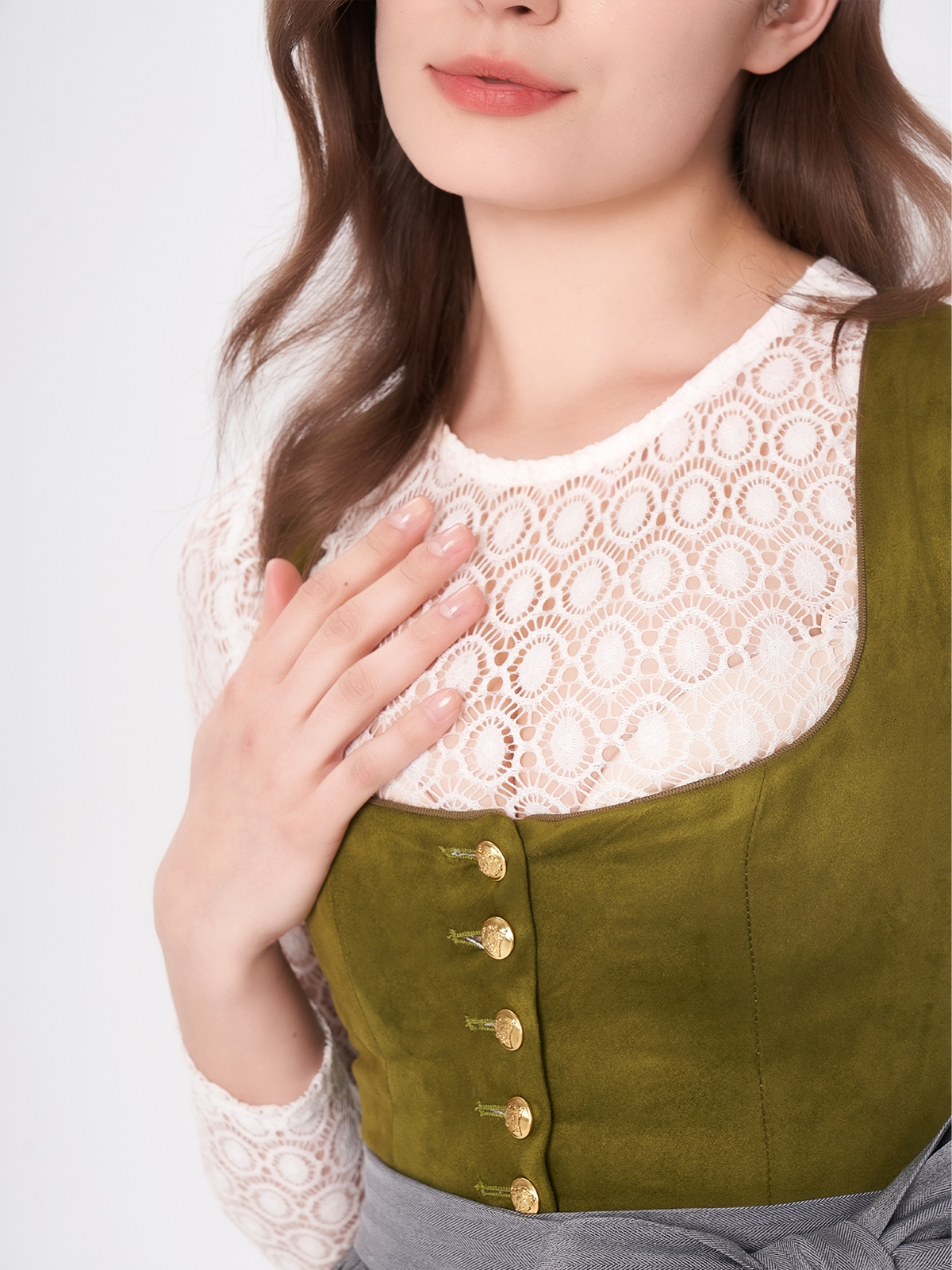 Dirndl in Grün mit beiger Bluse