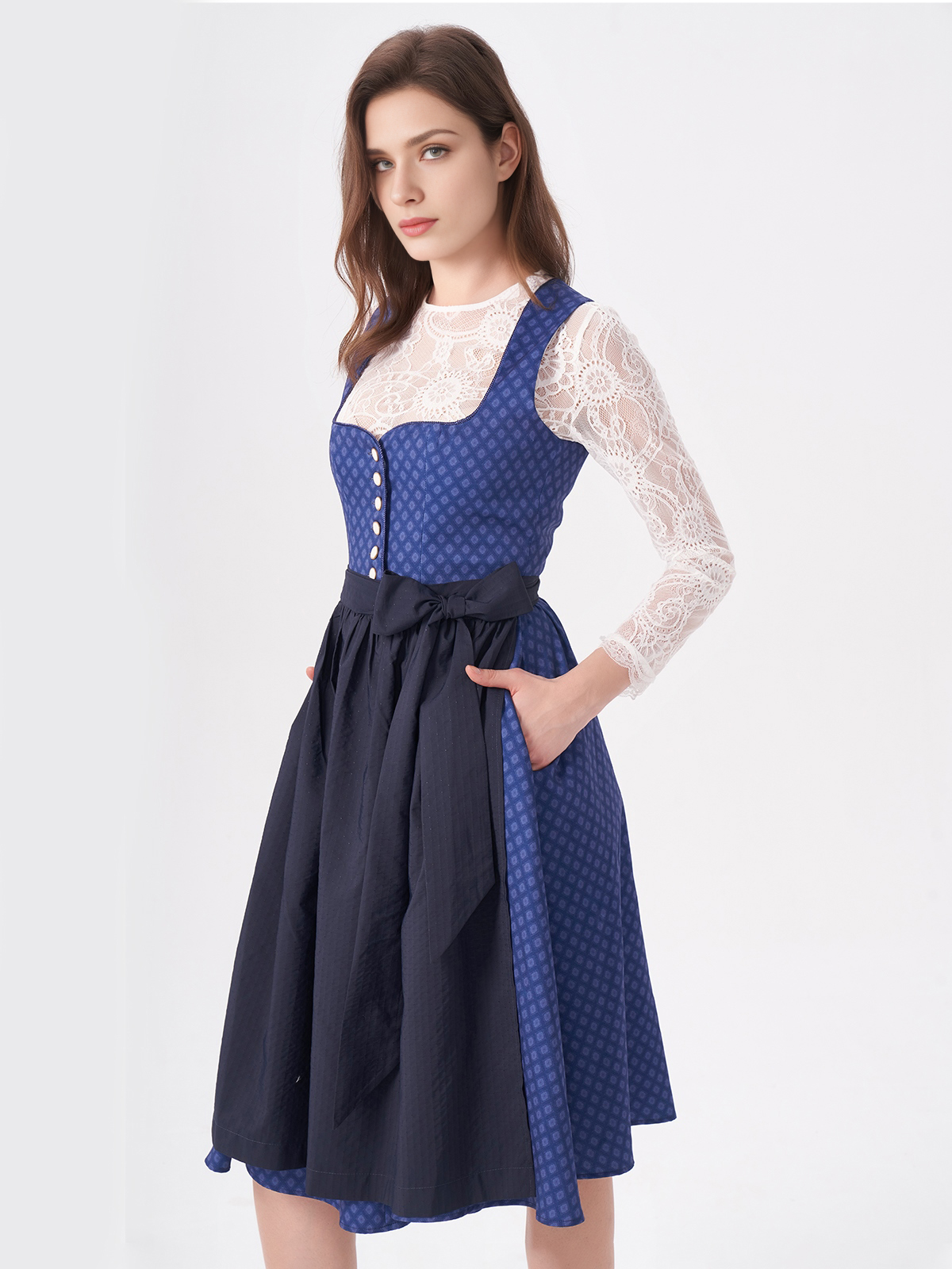Dirndl Bluse in Blau