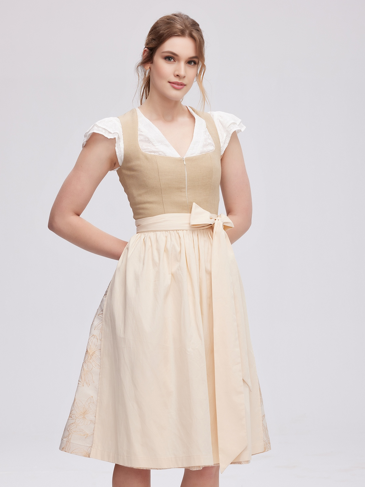 Rotes Dirndl kurz – perfekt für festliche Anlässe