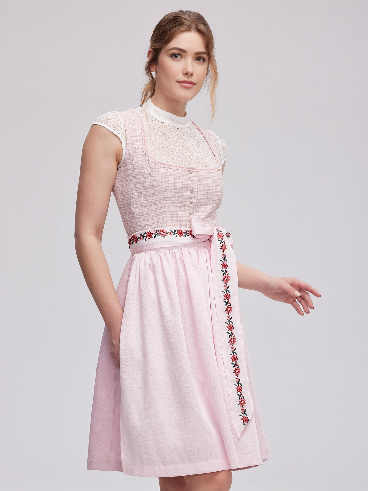 Dirndl kariert in Rosa mit traditioneller Schürze