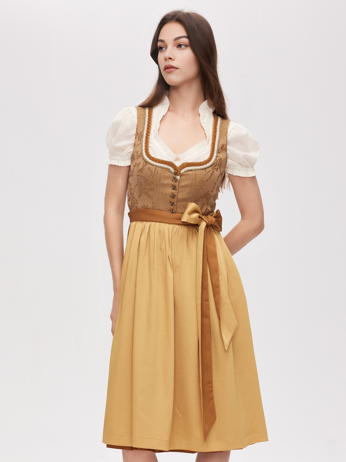 Dirndl in Gelb – perfekt für sommerliche Anlässe