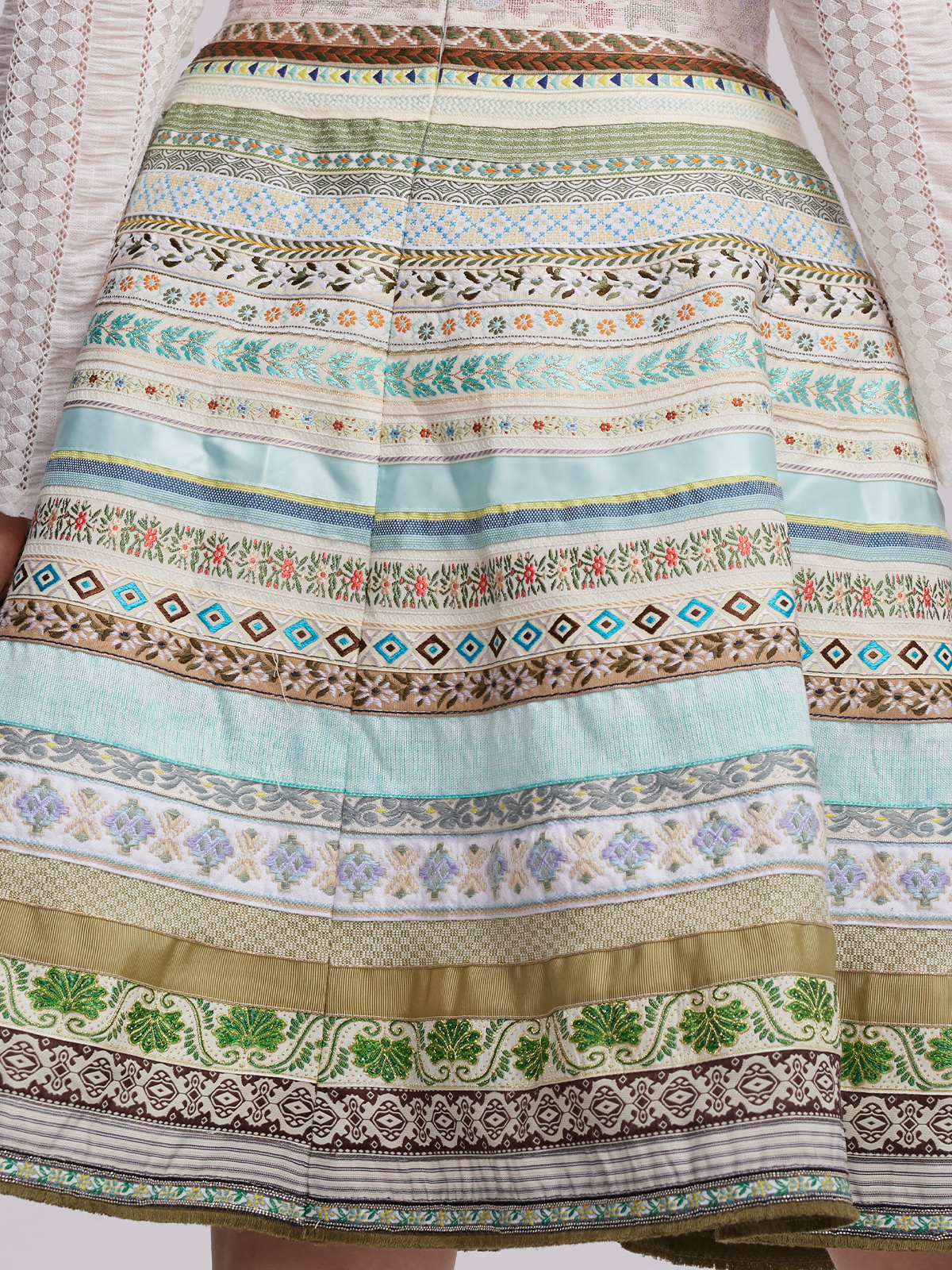 Modernes Dirndl in Grün